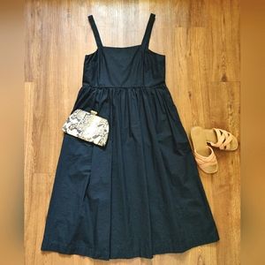 NWOT lightweight cotton dress black smocking pockets!